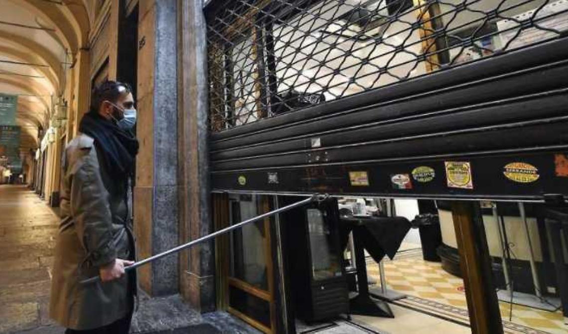 Se il chiusurista Speranza si ravvede sulla via del suo sottosegretario: il coprifuoco potrebbe slittare di un'ora