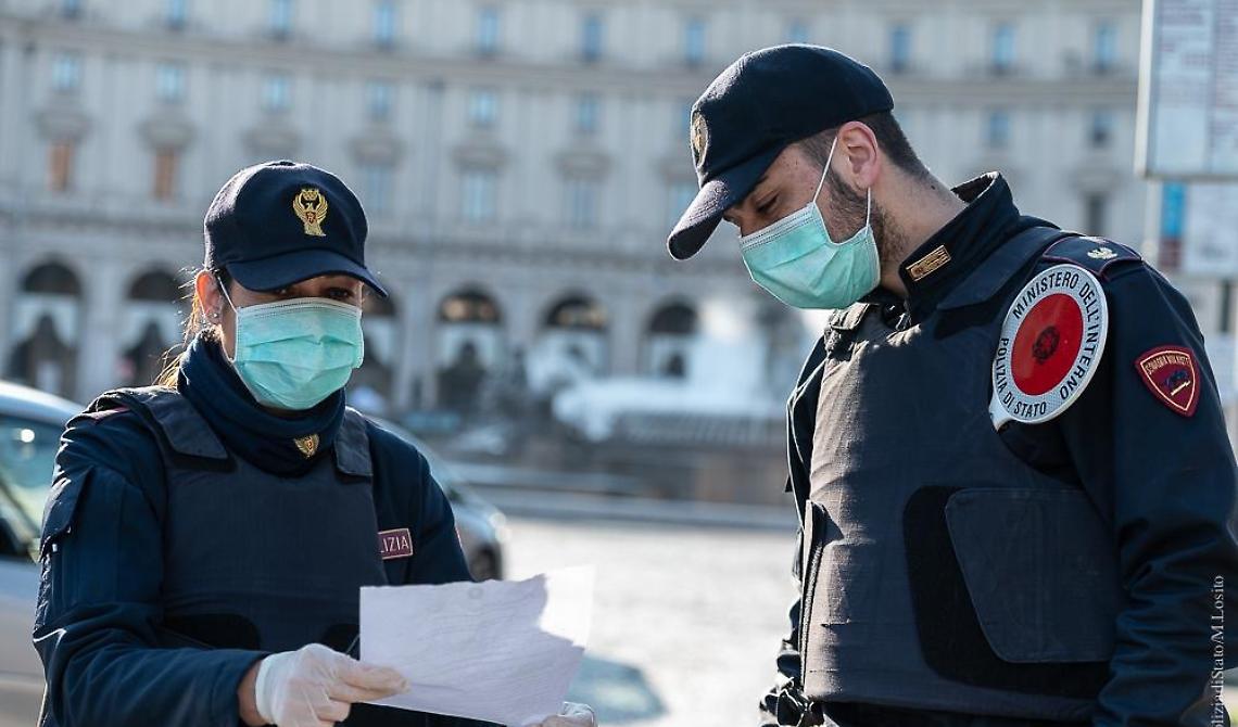 L'Italia in giallo con Basilicata, Puglia, Calabri, Sicilia e Valle d'Aosta in arancione: solo la Sardegna resta rossa
