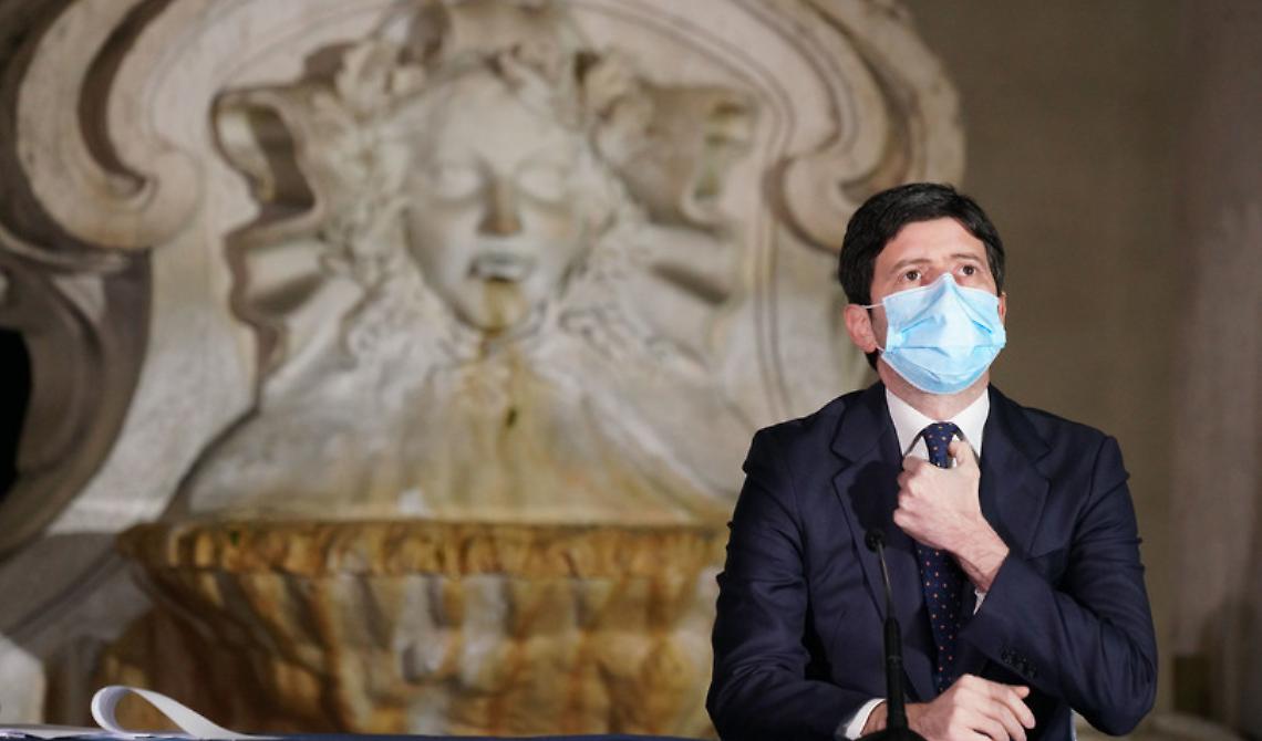 Dichiarazioni shock dell'ex consigliera M5s Francesca Benevento: «Speranza un ebreo che risponde agli ordini dei suoi padroni»