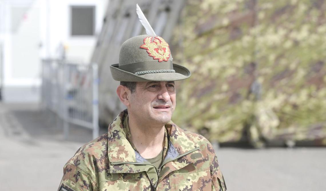 Figliuolo suona la carica: «A fine mese dobbiamo arrivare a 500mila dosi giornaliere» 
