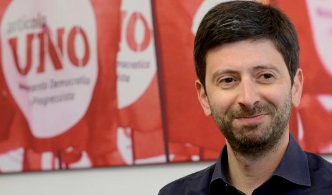Tra vigile attesa e tachipirina: Speranza preferisce dedicarsi ai pazienti long Covid