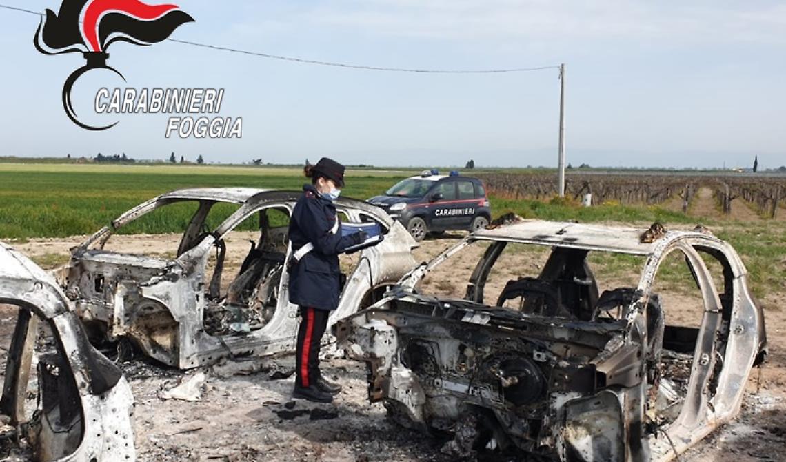 Ecco i delinquenti "cannibali" di auto: i Carabinieri scoprono a Cerignola un altro "cimitero" di vetture rubate