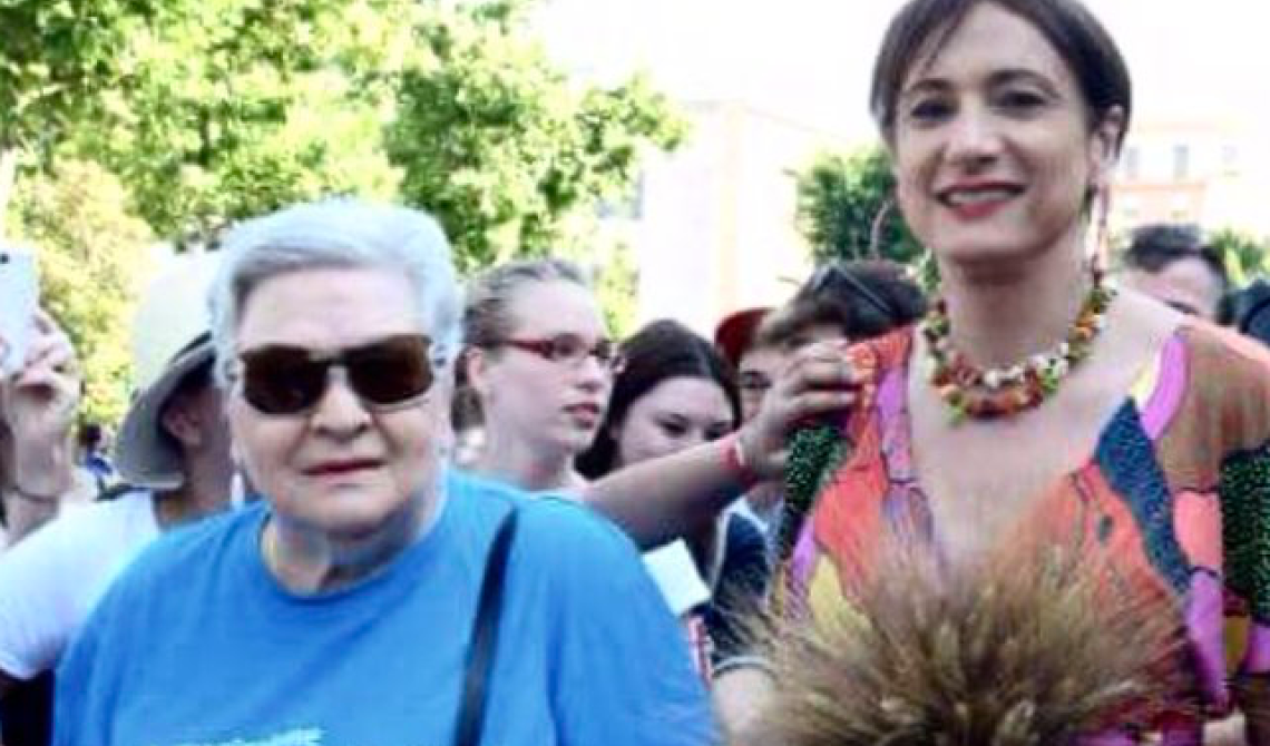 Luxuria: «Mamma non si smette mai di esserlo»