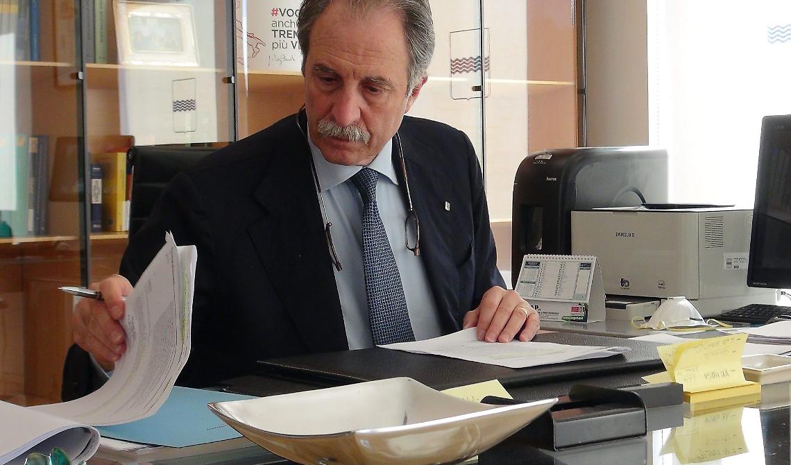 Bardi ha una passione per i fallimenti, ora vuole ripetere il flop del "vaccine party" dell' "AstraNight" a Matera