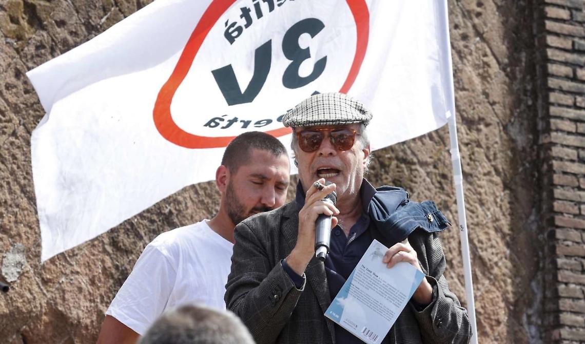 Movimento 3v. Il raduno nei pressi del ministero della Salute: cori contro Speranza: «Vai via, tu sei l’epidemia»