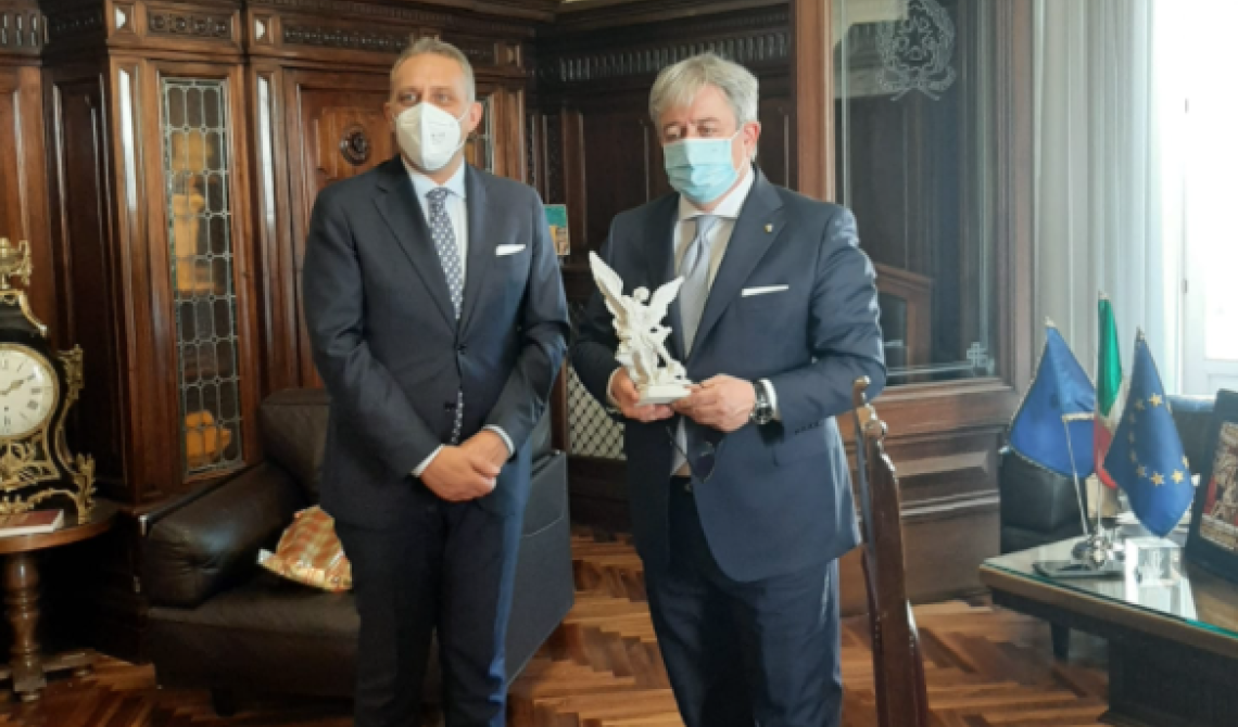 Il neo prefetto Esposito a Foggia: «C'è molto da fare, terra straordinaria». 