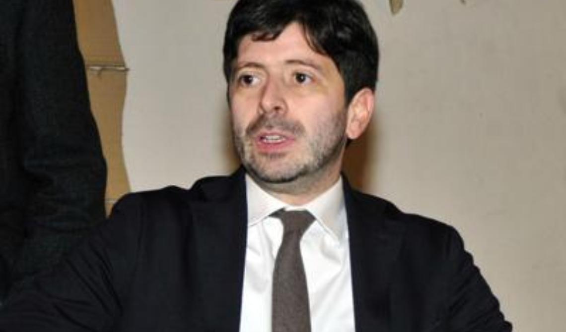 Speranza cita il Papa: «Peggio di questa crisi c’è solo il rischio di sprecarla»
