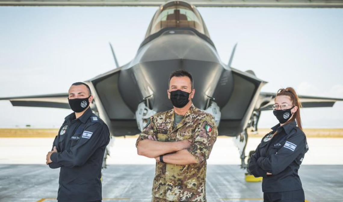 Addestramenti di guerra israeliani nel mare di Sardegna: l'esercitazione ha come base aerea l'Amendola di Foggia