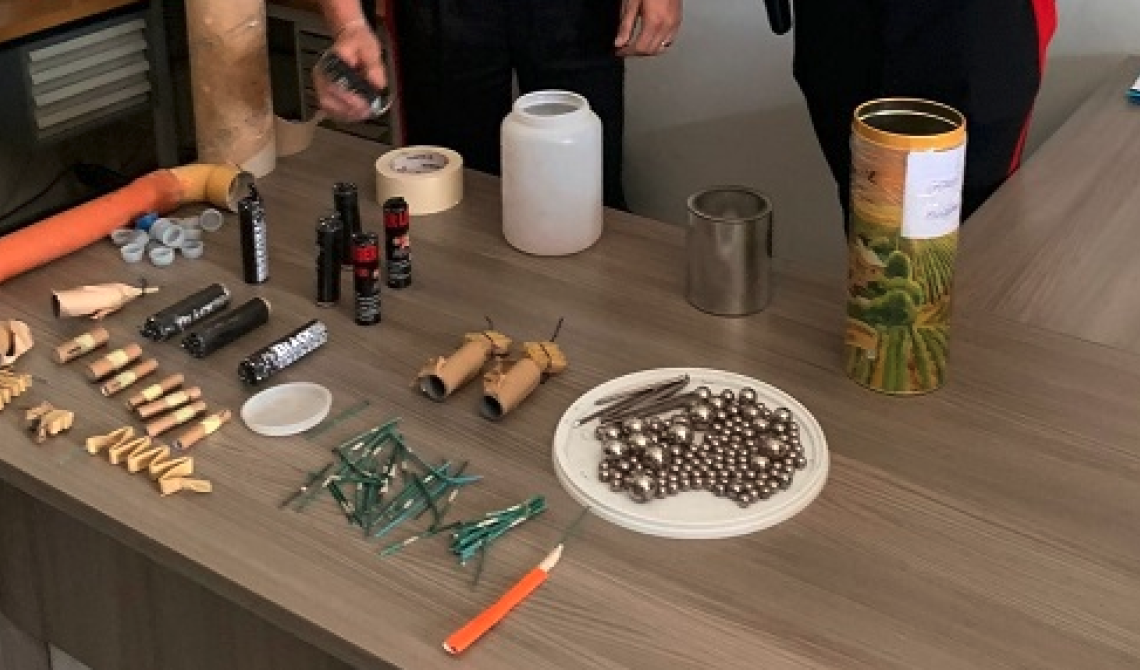Bernala, deteneva candelotti nel garage: arrestato 