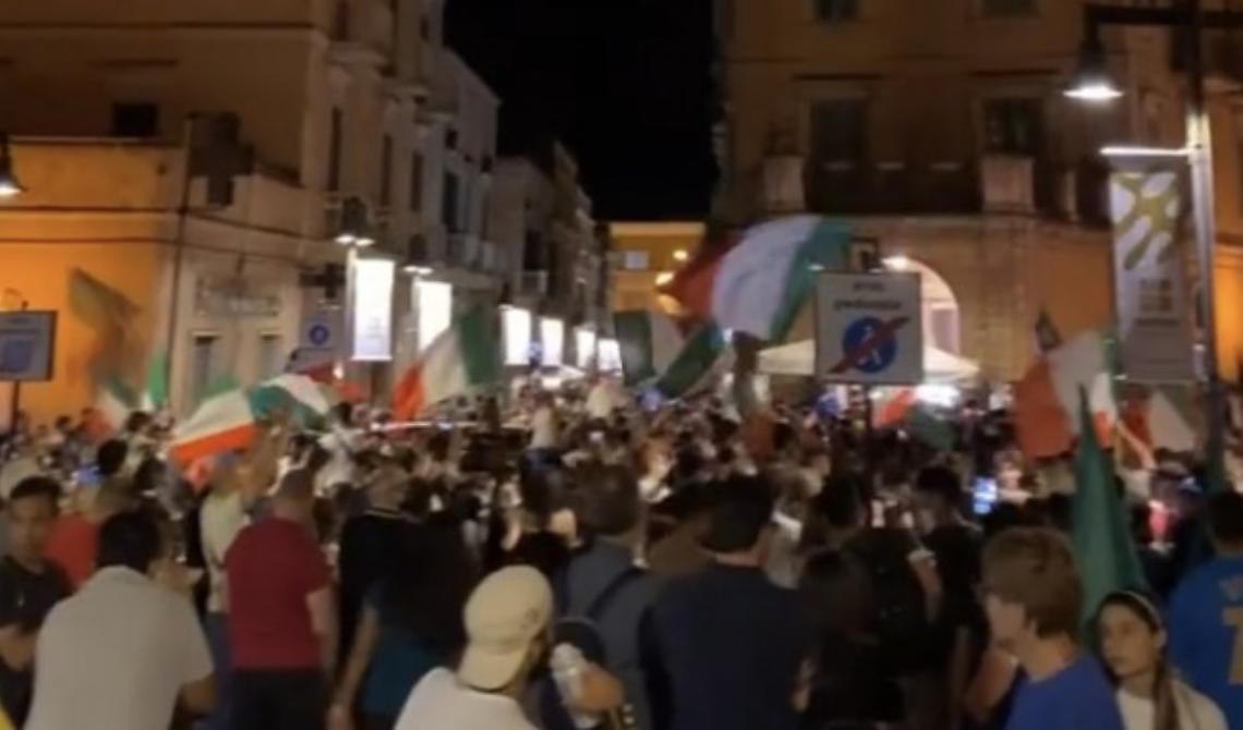 Azzurri in finale: esplode la festa nella città dei Sassi da via Annunziatella a Via Lucana