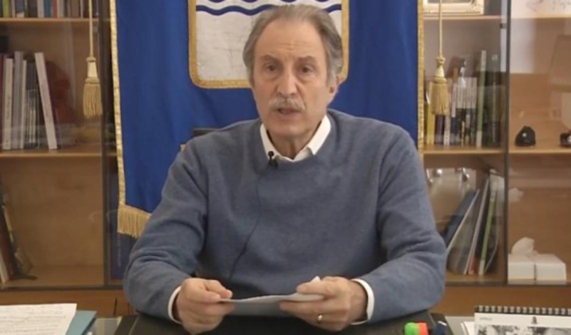 Covid. L'appello del governatore Bardi: «Abbiamo 16 ricoverati, 15 non sono vaccinati e uno ha ricevuto una sola dose»