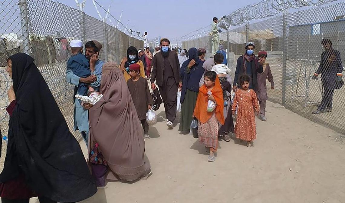 Afghanistan: l'Europa teme la crisi dei rifugiati, la Grecia alza i muri