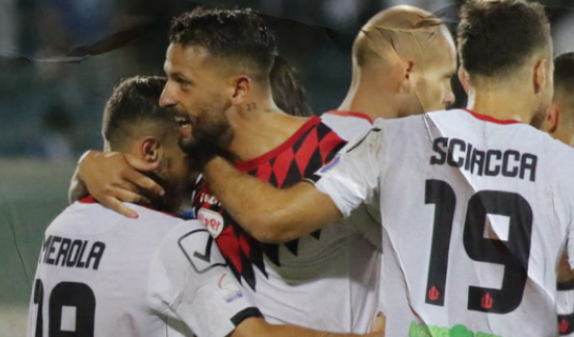 Andria allo spiedo col tridente rossonero: il Foggia stravince il primo derby stagionale