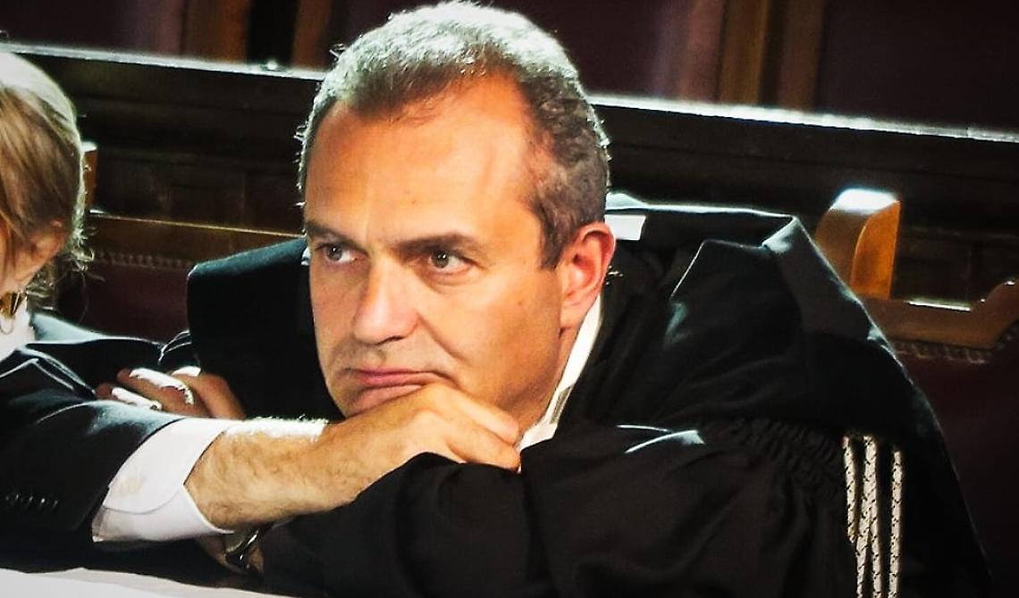 «Grazie napoletani, non vi dimenticherò mai», dopo dieci anni l'era De Magistris ai titoli di coda. Il Pm di "Toghe Lucane" e delle duecentomila pagine sulla Basilicata dei comitati di affari 