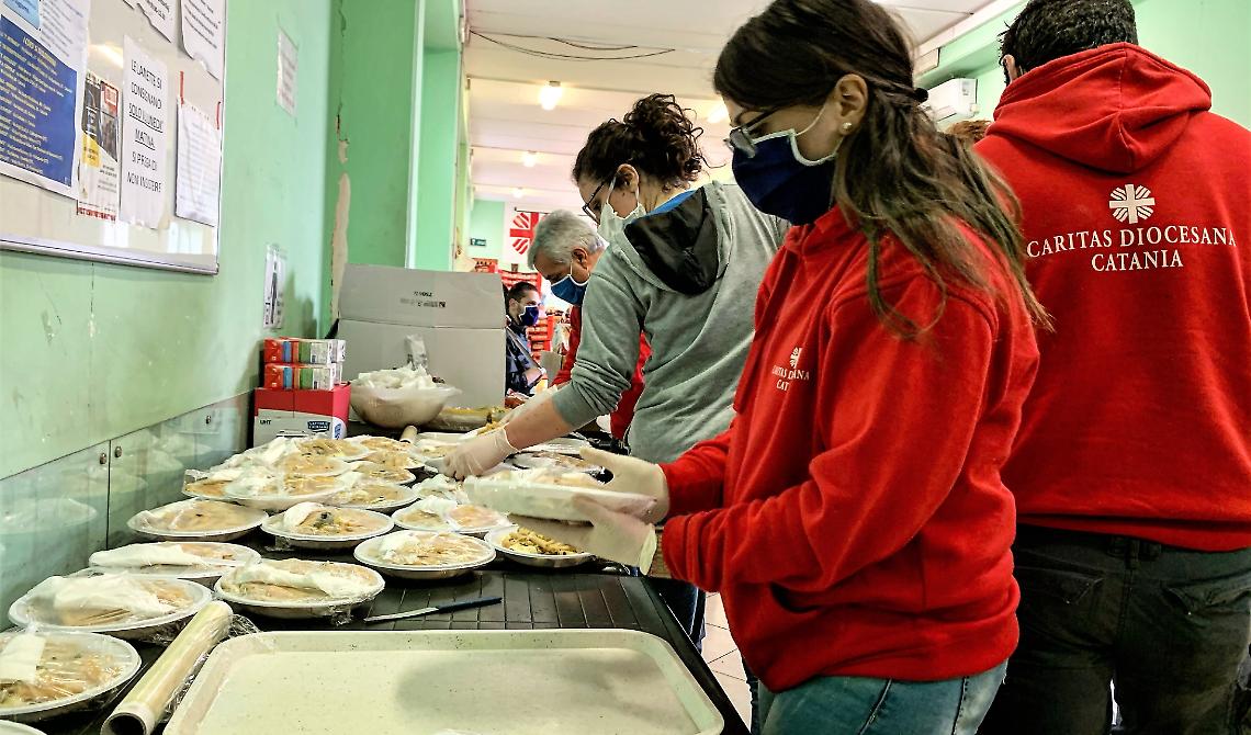 Caritas: nel 2020 il 44 per cento delle persone supportate ha fatto riferimento alla rete per la prima volta