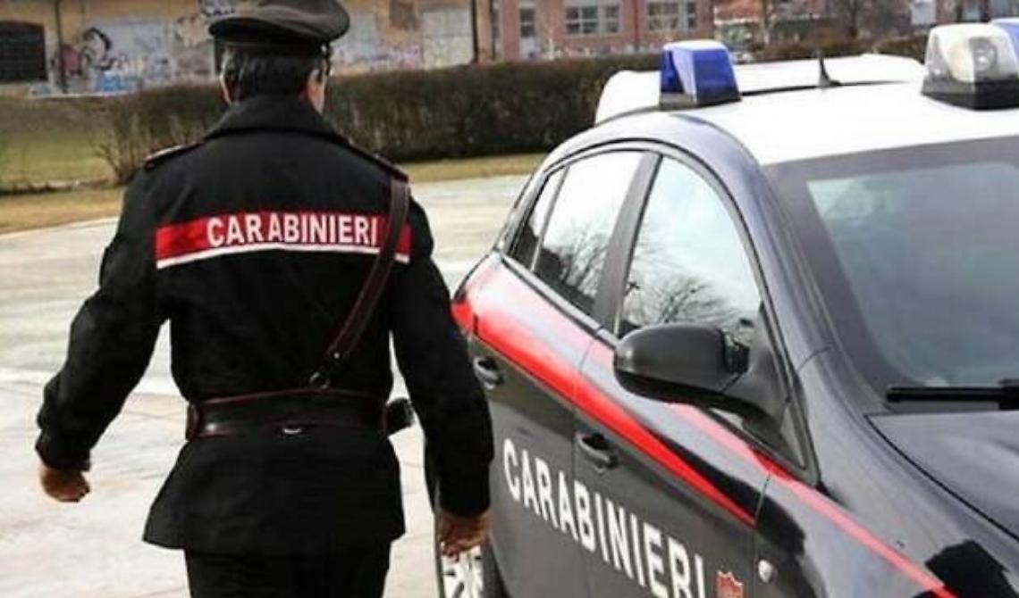 Rumeno sottrae alla compagna la figlia di due mesi per scappare all'estero, passando per Foggia