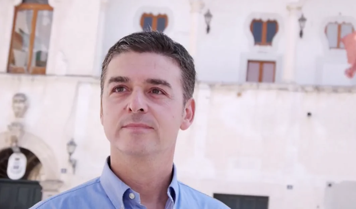 Né a sinistra, né a destra: per il ballottaggio a Manfredonia il voto dei grillini di Fatone non è in vendita