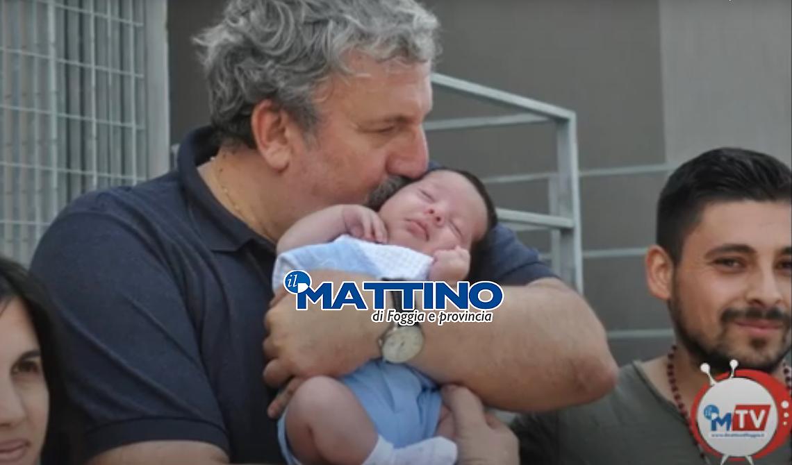 Emiliano diventa nonno di un bel maschietto