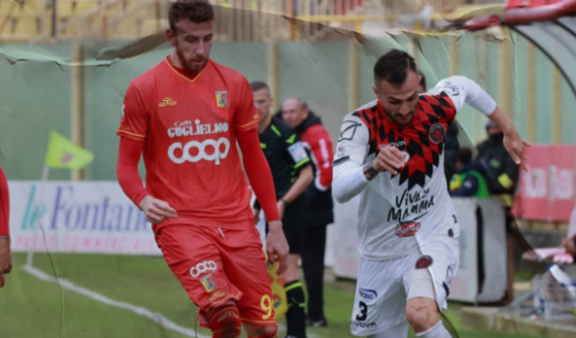Il Catanzaro interrompe la lunga imbattibilità del Foggia