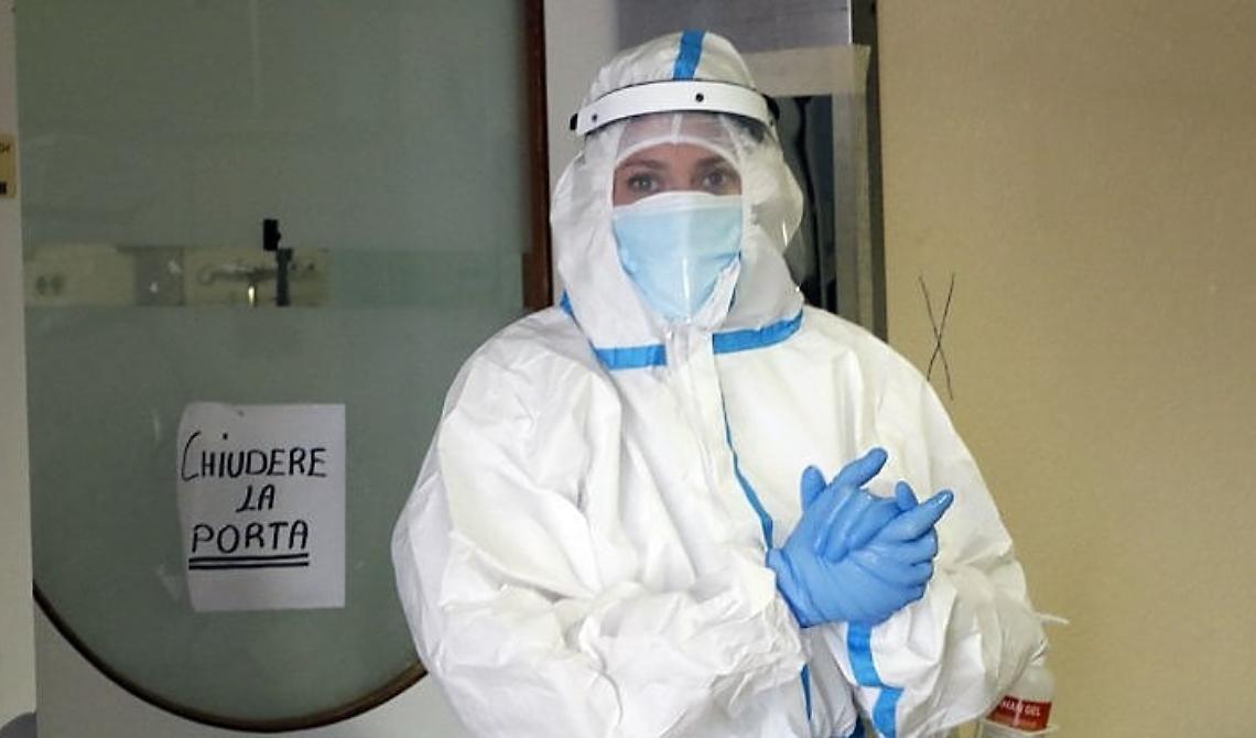 Vaccini e green pass? Tra gli infermieri boom di positivà, quasi 5mila in 30 giorni, 128 ogni 24h