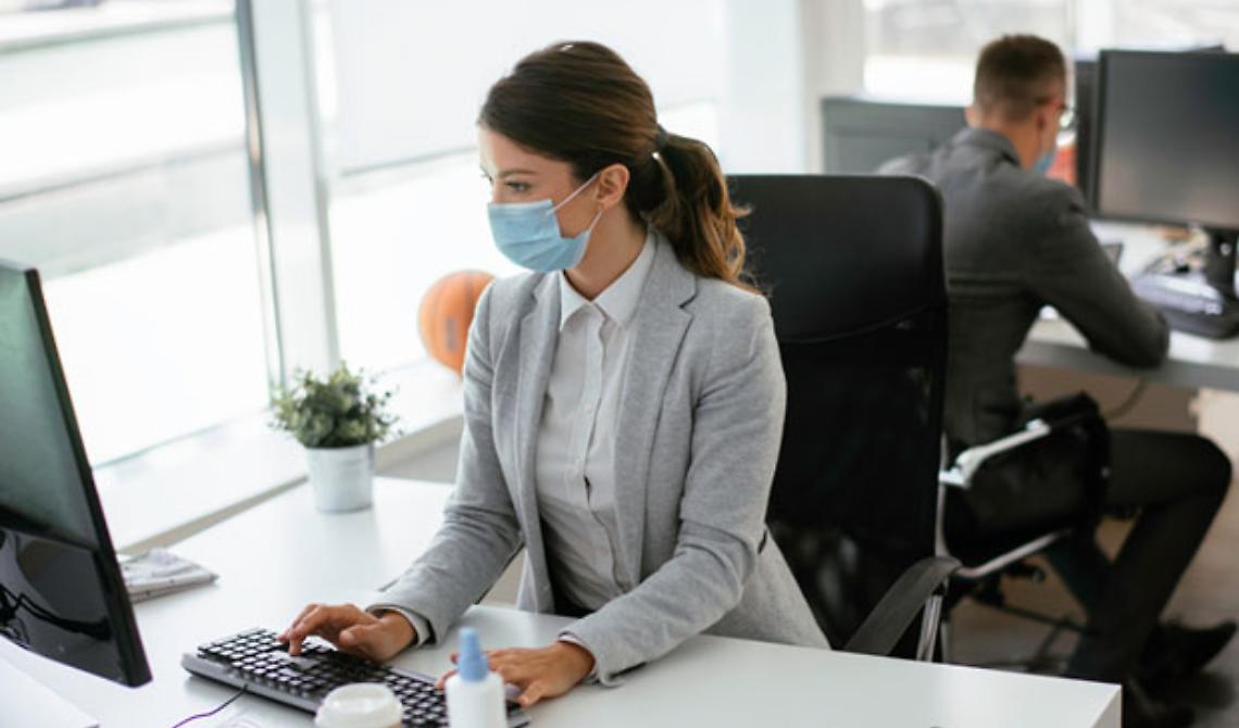 Dall'inizio della pandemia 7mila le denuncia di contagio Covid sul lavoro, colpite maggiormente le donne di Bari e Foggia