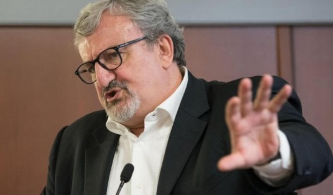 Battaglia dei governatori con Draghi sulla scuola, Emiliano alza bandiera bianca: «Abbiamo chiesto invano»