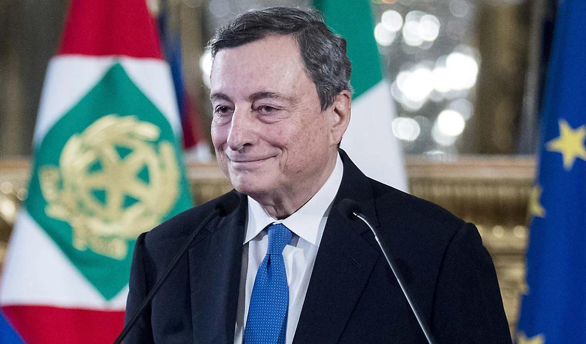 Il governo rincorre i no vax mentre i consumi calano a picco e la fiducia delle imprese è ai minimi 