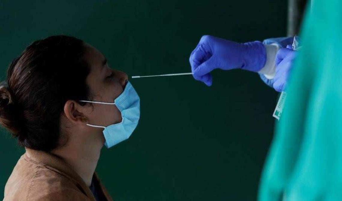 58 milioni di euro: ecco quanto hanno speso gli italiani per i tamponi nel solo mese di gennaio 