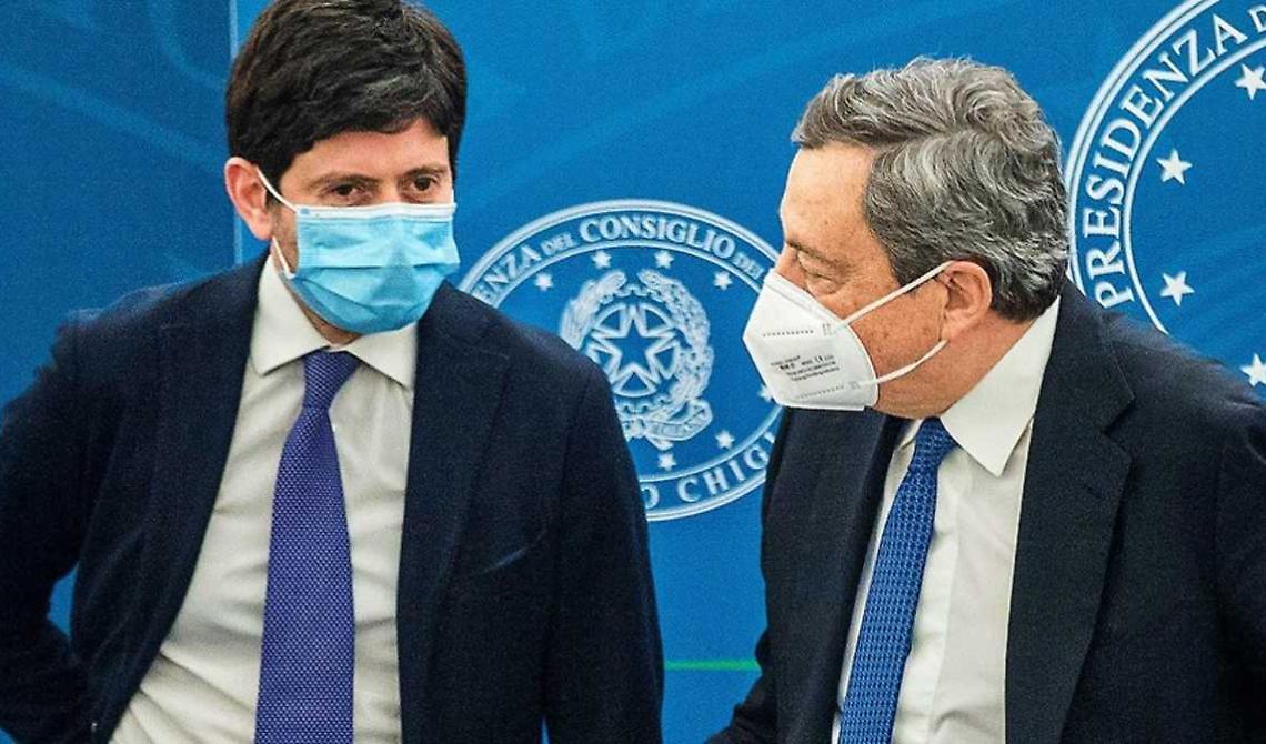 Draghi e Speranza potrebbero pagarla cara per il green pass obbligatorio agli over50, parola del giurista Giuliano Scarselli