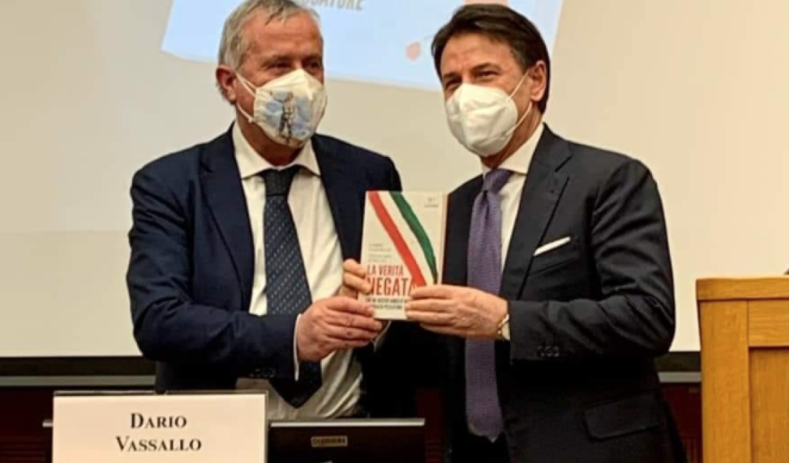 Conte presenta il libro sul caso Vassallo e di Foggia dice: «Stento a riconoscere la mia terra offesa dalla criminalità»