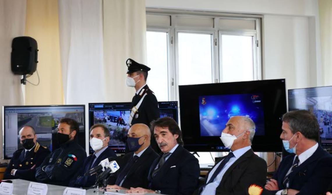 Cerignolani e calabresi all'assalto di 80milioni di euro nel Bresciano, con kalashnikov e  21 bombe molotov