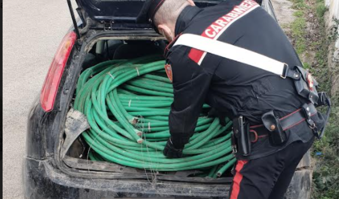 Un rumeno della provincia di Foggia spegne la zona industriale di Melfi rubando cavi elettrici, i Carabinieri lo acciuffano