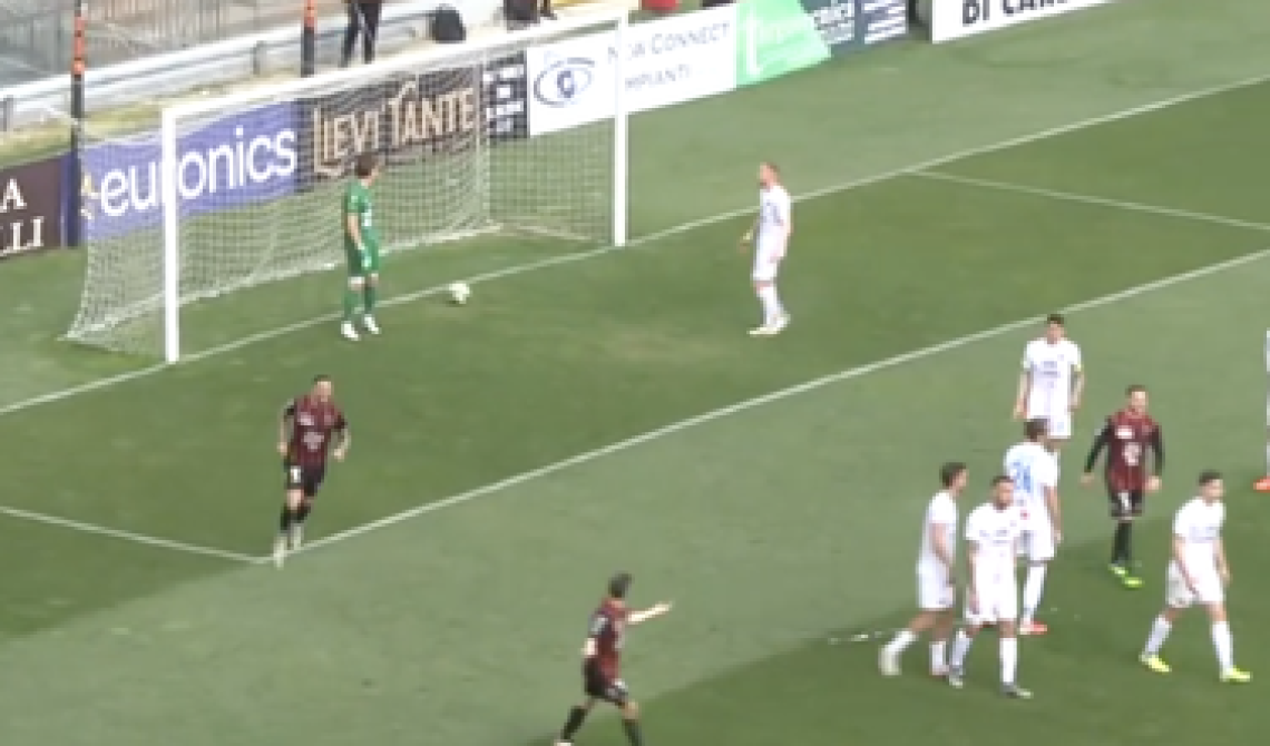 Foggia, goleada alla siciliana