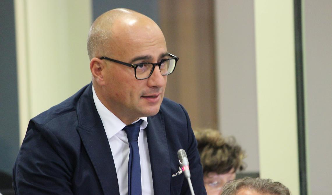 Fine stato di emergenza, Coviello (FdI): «Lecito porsi domande sull'impatto di alcuni provvedimenti in termini di salute pubblica: hanno chiuso 45mila fra bar e ristoranti e il super green pass ha cau