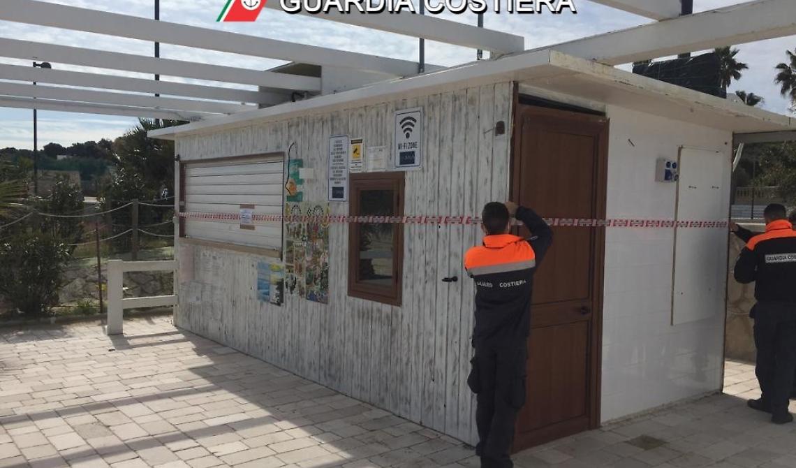 La Guardia Costiera di Manfredonia passa al setaccio le spiagge e scopre 12 stabilimenti balneari abusivi