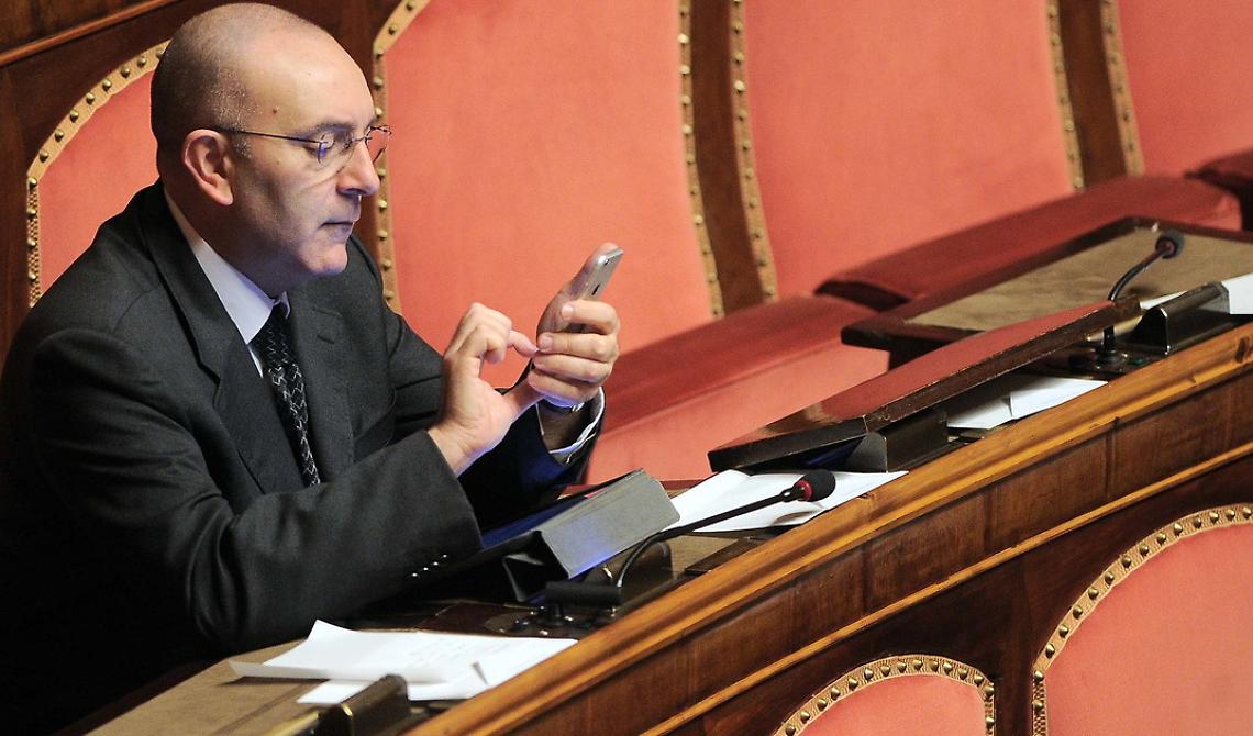 Petrocelli infiamma il dibattito: «Sto all'invio di armi a Kiev e togliere la fiducia a Draghi»