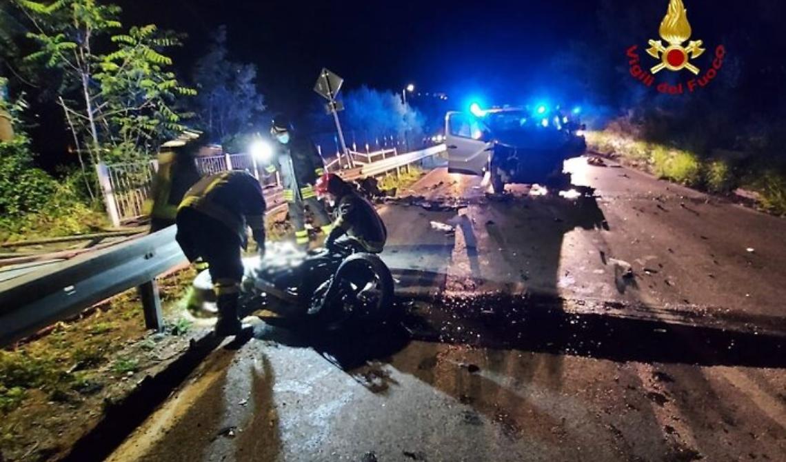 Scontro vicino Ascoli Piceno, muore motociclista: arrestato operaio edile della provincia di Foggia in stato di ebbrezza alcolica