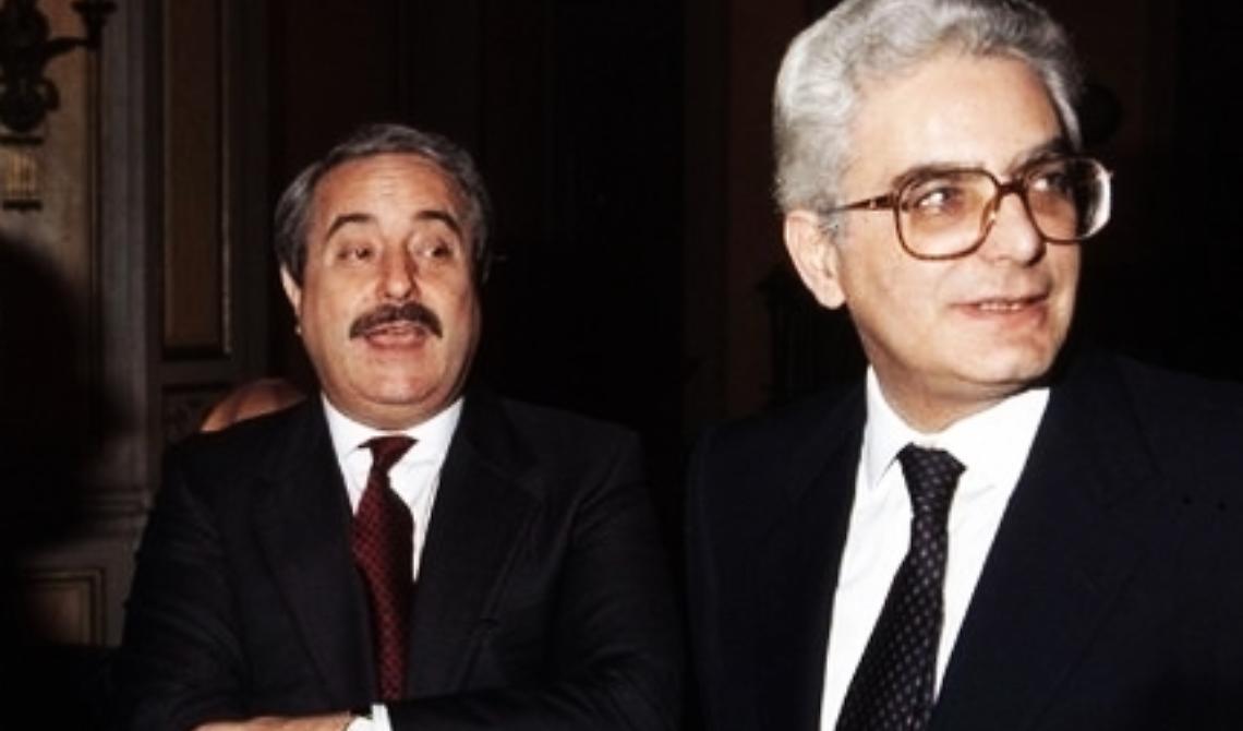 30 anni senza Falcone, il ricordo di Mattarella: "Contro la criminalità né  pause né distrazioni"
