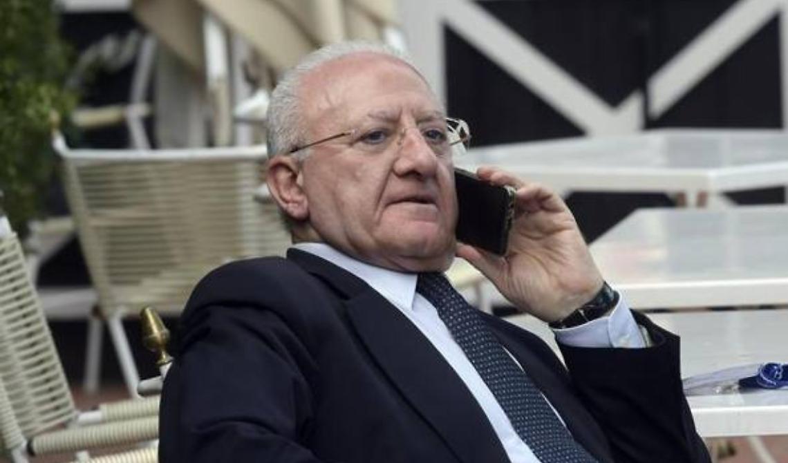 Sui concorsi Speranza riesce a scontentare tutti, De Luca: «Il Ministero della Salute si svegli»