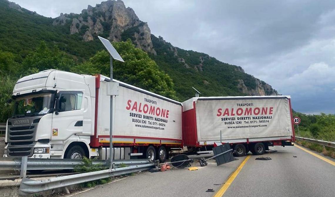 Raccordo autostradale Sicignano-Potenza: a Vietri di Potenza tragedia sfiorata