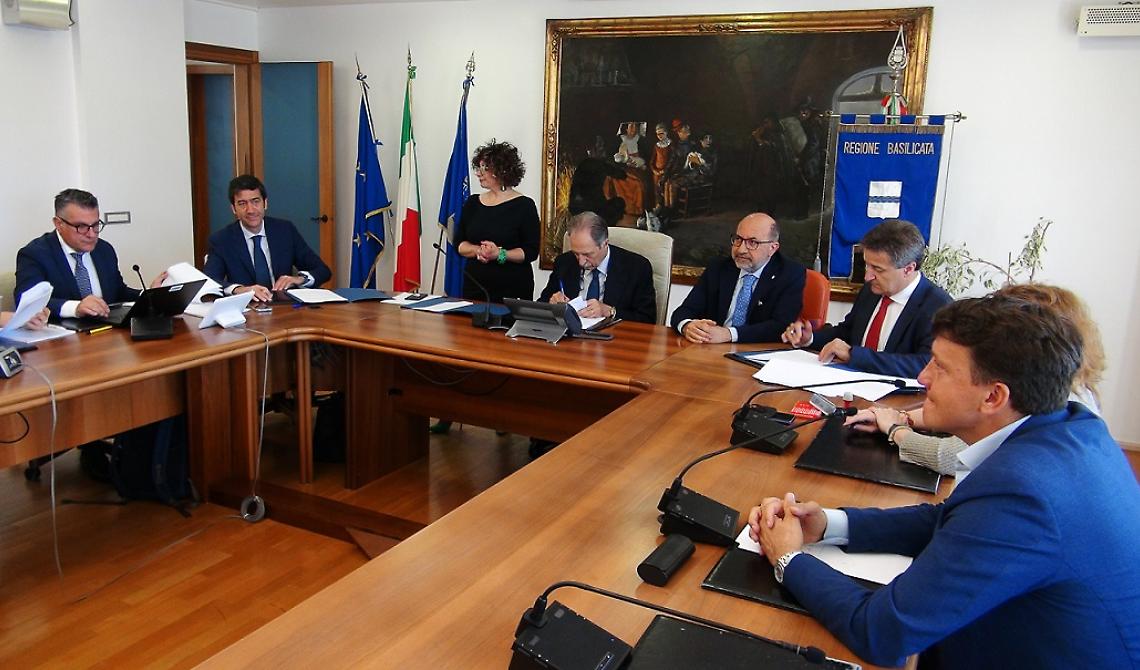 Regione Basilicata e Compagnie petrolifere: c'è l'accordo per la concessione Val d’Agri