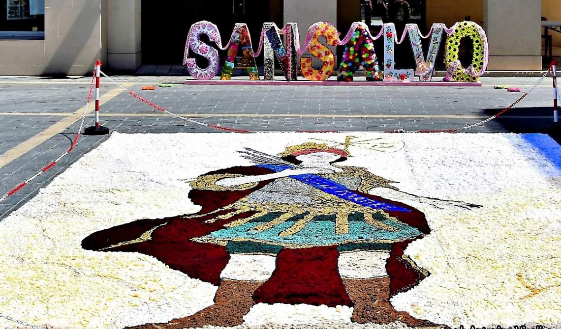 Fiore dopo fiore, all'uncinetto: a San Salvo torna l'infiorata unica al mondo 