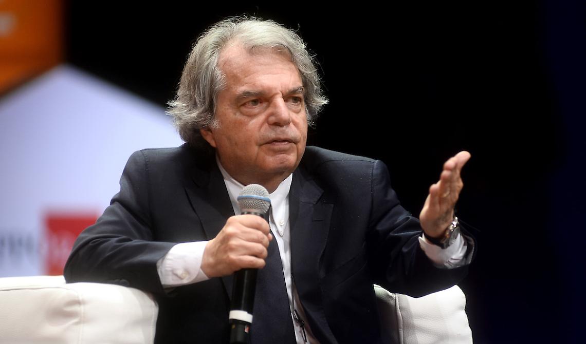 Brunetta insulta un lavoratore: "Sei un dipendente? Allora che c***o parli? Mettiti in proprio"