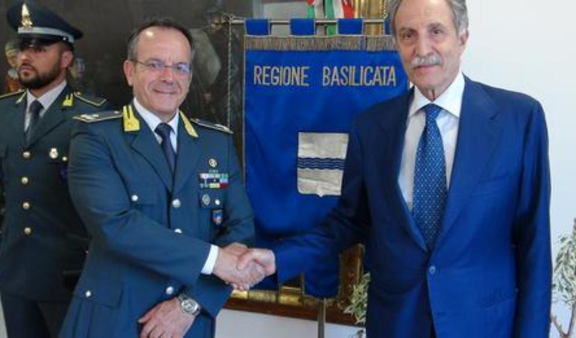 Pnrr, Bardi firma il protocollo col generale della Guardia di finanza Scazzeri per il corretto impiego delle risorse pubbliche