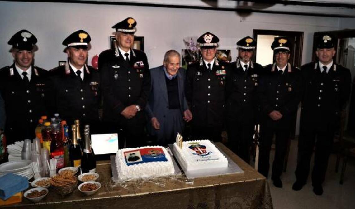 Nel Potentino l’Arma omaggia il maresciallo Palumbo per i suoi 100 anni: una storia da film