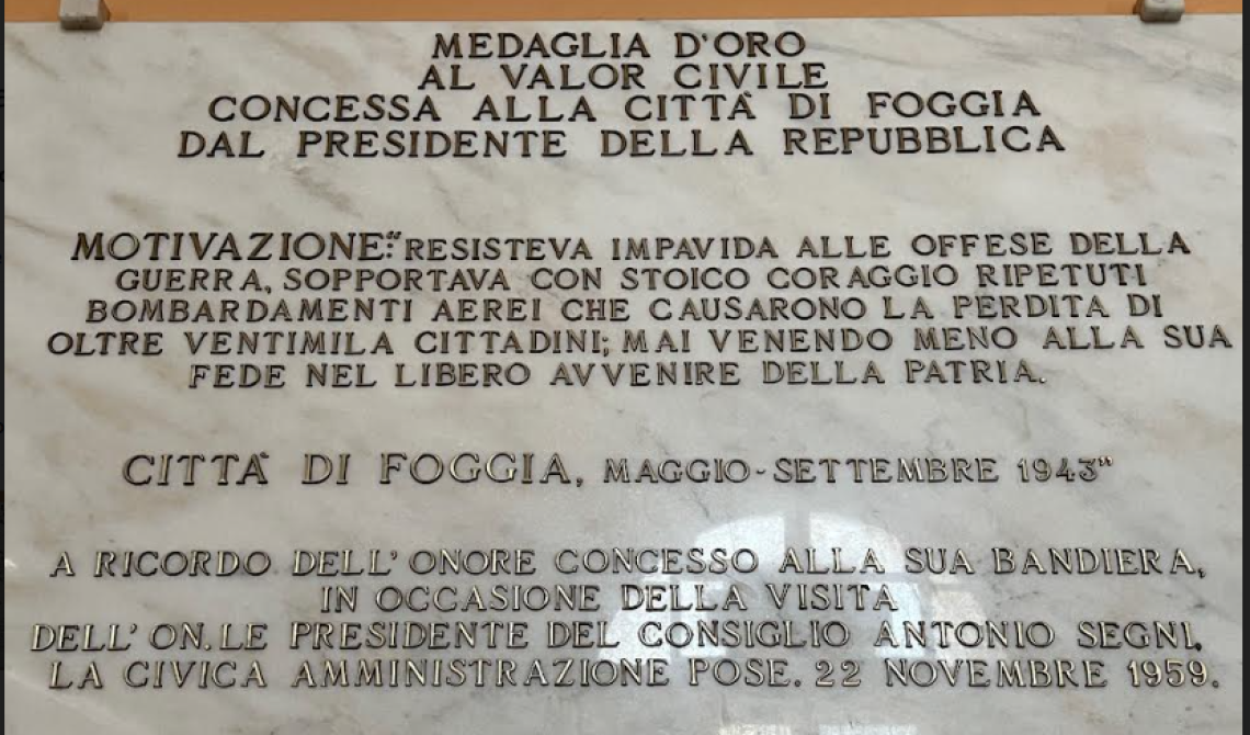 Oggi, 8 Luglio 1959,  Foggia riceve la medaglia d'oro al valor civile per “atti di abnegazione” durante la guerra