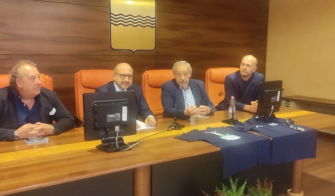 Latronico presenta il Triathlon Olimpico Laghi di Monticchio - "Memorial Danilo Pietrafesa"