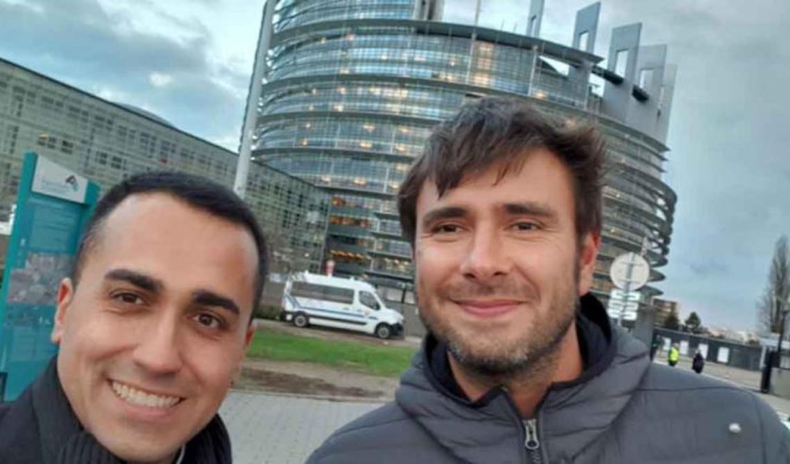 Polveriera a 5 Stelle, la base preme per il ritorno di Dibba che attacca l'ex amico Luigi