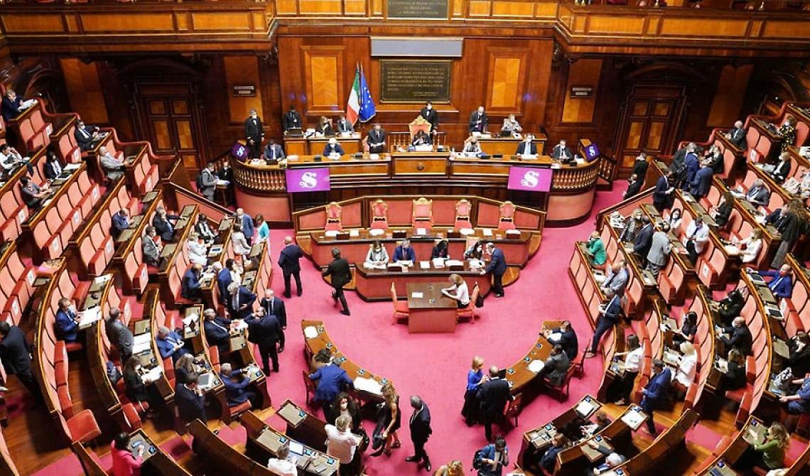 Parità uomo-donna nel linguaggio istituzionale, il Senato dice no