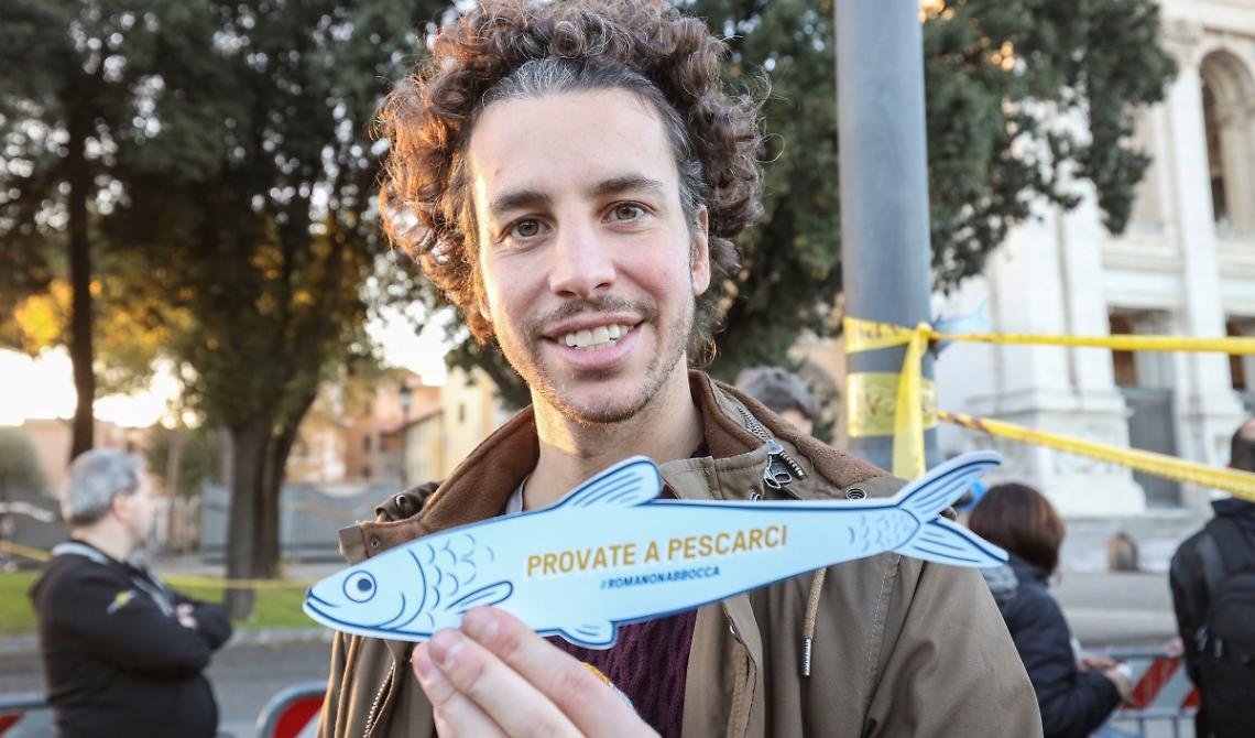 "Con la destra al potere rischio medioevo", verso il 25 settembre la sinistra rispolvera le Sardine 